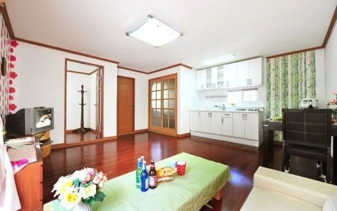 Oda (Rosemary (room bedroom))