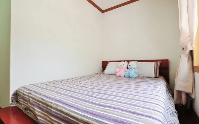 Oda (Rosemary (room bedroom))