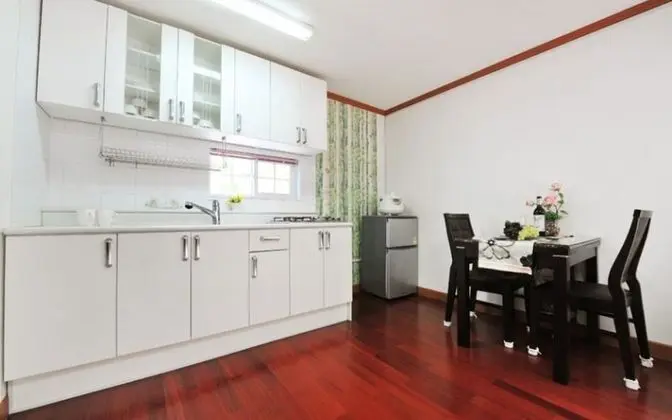 Oda (Rosemary (room bedroom))