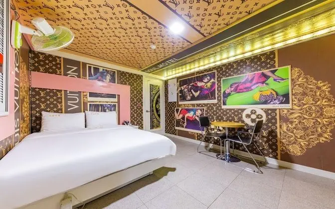 Oda (Semi-special room (available on Netfl)