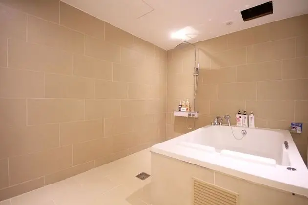 Oda (Premium (2 person whirlpool bathtub))