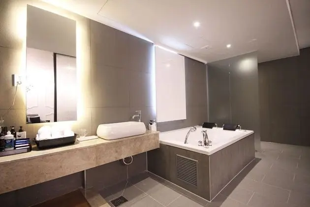 Oda (Premium (2 person whirlpool bathtub))
