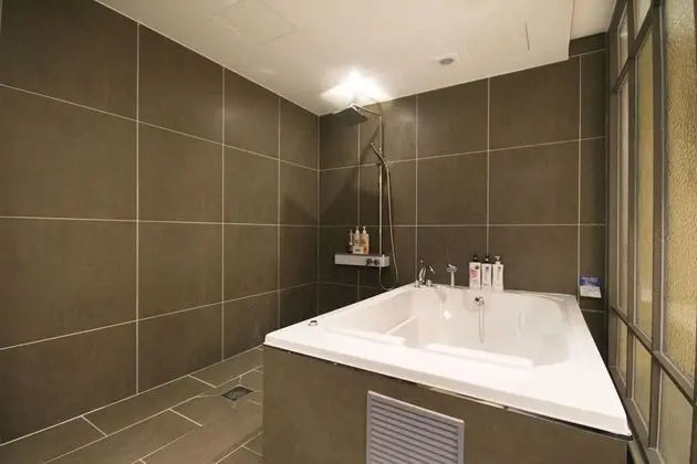 Oda (Premium (2 person whirlpool bathtub))