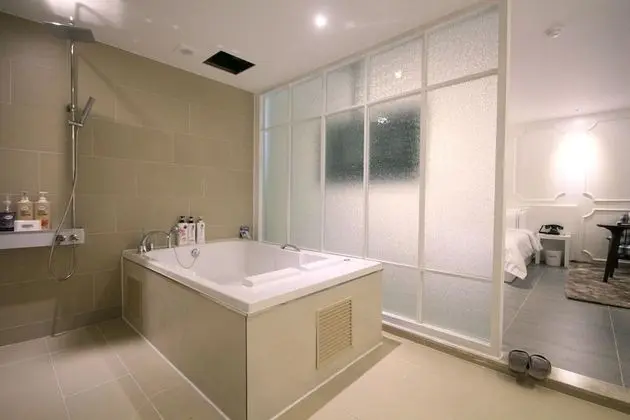 Oda (Premium (2 person whirlpool bathtub))
