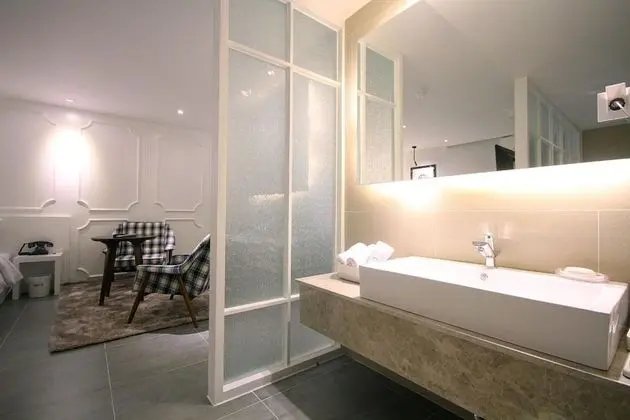 Oda (Premium (2 person whirlpool bathtub))
