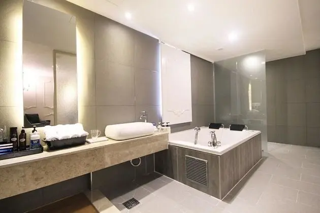 Oda (Premium (2 person whirlpool bathtub))