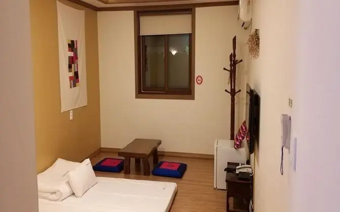 Oda (Executive room - Ondol (free parking )