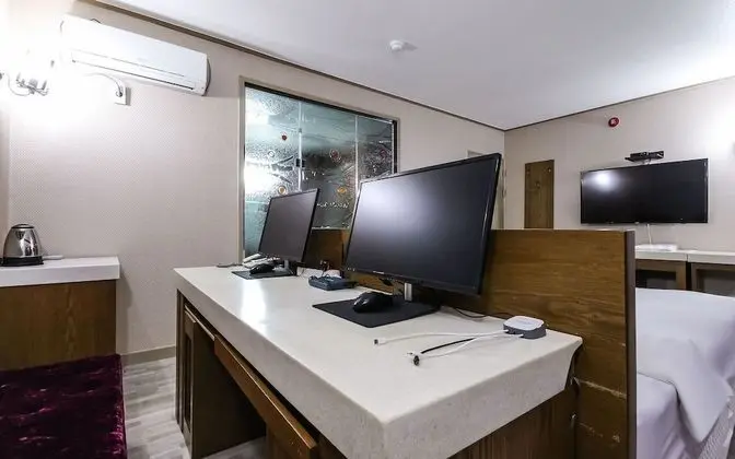 Oda (Gaming 2PC room(PUBG 2PC+Netflix))