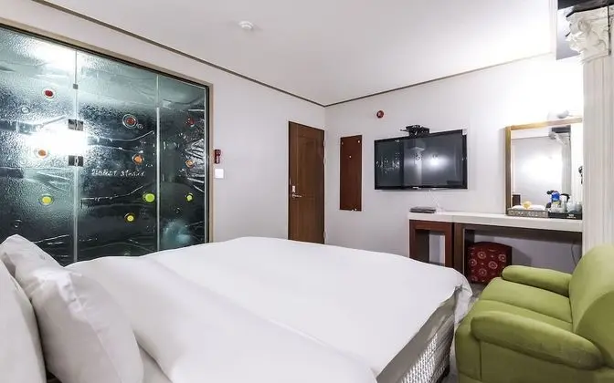 Oda (Gaming 2PC room(PUBG 2PC+Netflix))