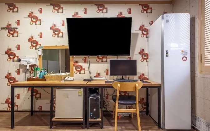 Oda (Ondol room (Netflix available 55-inch)
