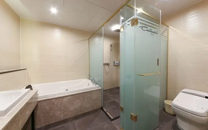 Oda (Hanok (Netflix available equipped wit)