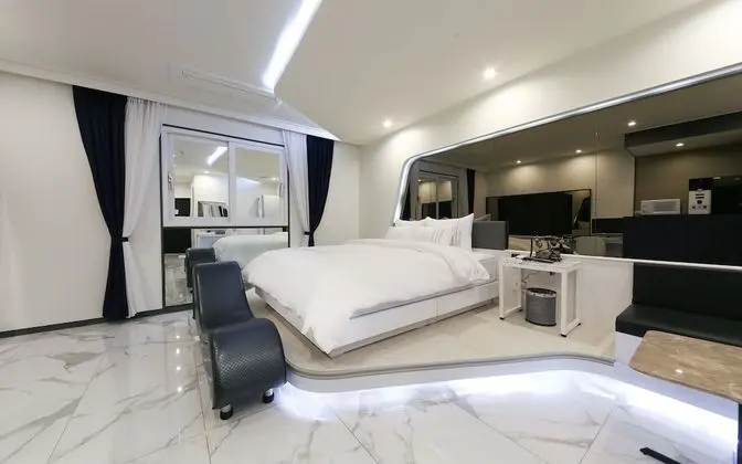 Oda (VIP drive-in - 1st week of room (Netf)