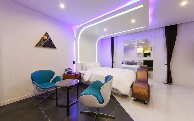 Oda (VIP drive-in - 1st week of room (Netf)