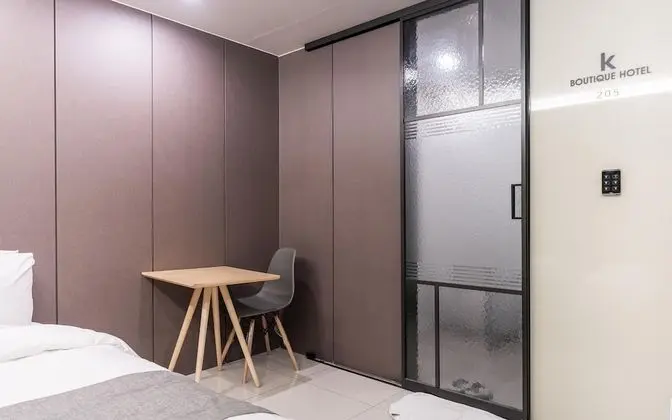 Oda (Deluxe (air purifier / office pc avai)