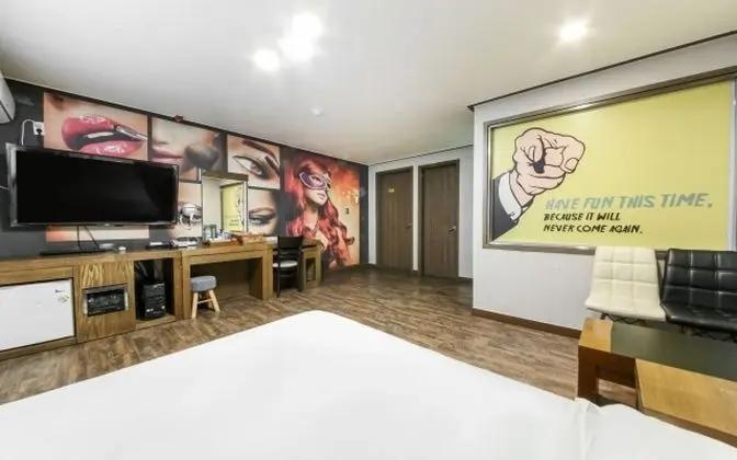 Oda (Special room (watching Netflix))