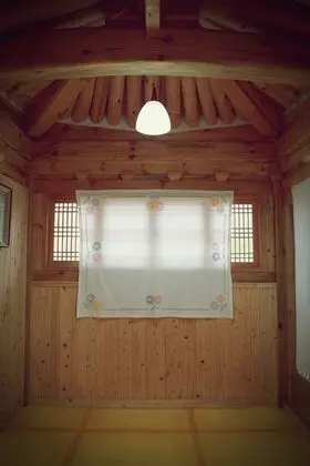 Traditional Stüdyo (Byul-Chae)