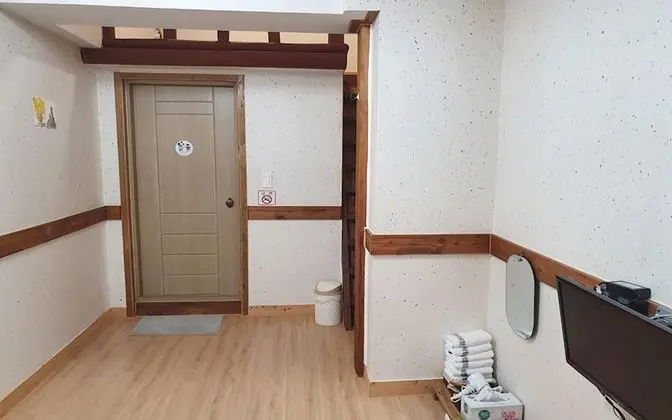 Oda (Negro (private toilet))
