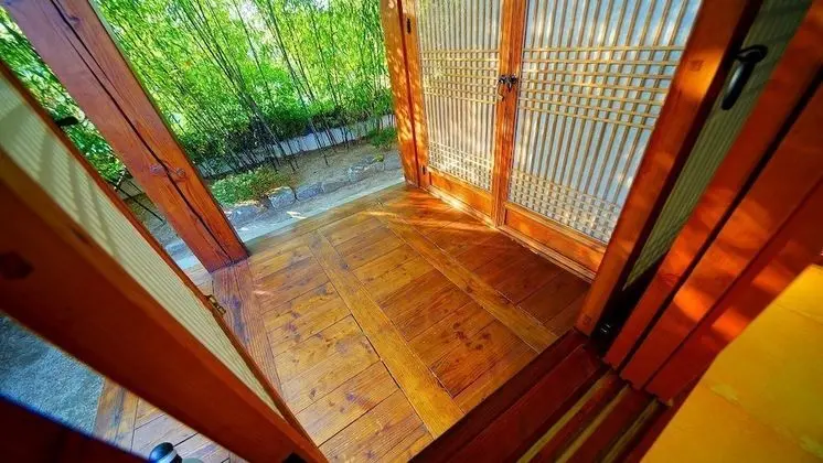 Tek Büyük Yataklı Oda, Japon Şiltesi, Sigara İçilmez, Özel Banyo (1F, Ondol- A Type)