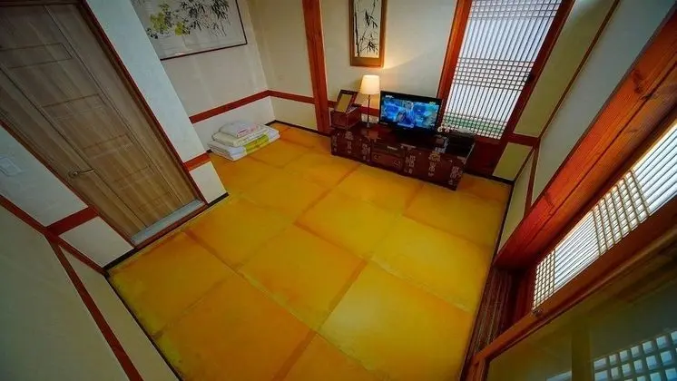 Üç Kişilik Oda, Sigara İçilmez, Özel Banyo (1F, Ondol)