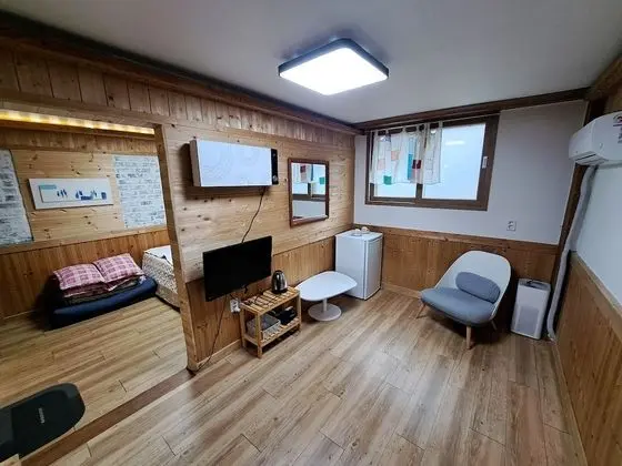Room No.1