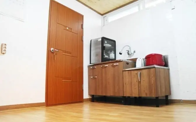 Oda (Mae Nan Guk room living room (group))