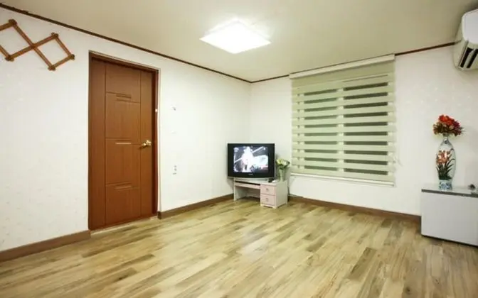 Oda (Sun moon stars living room (Group) 2F)