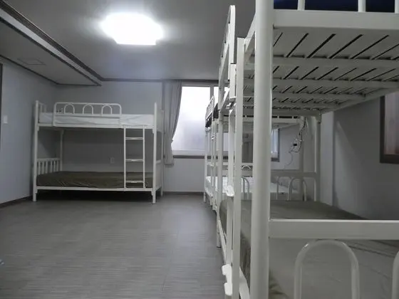 Oda, Birden Çok Yatak, Sigara İçilmez