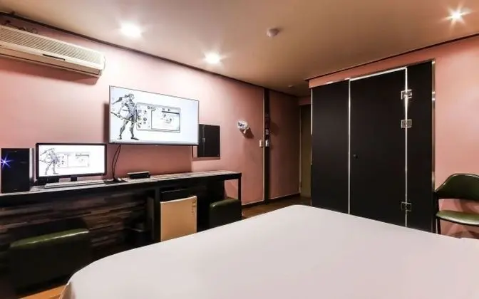 Oda (Standard room (Netflix viewing/styler)