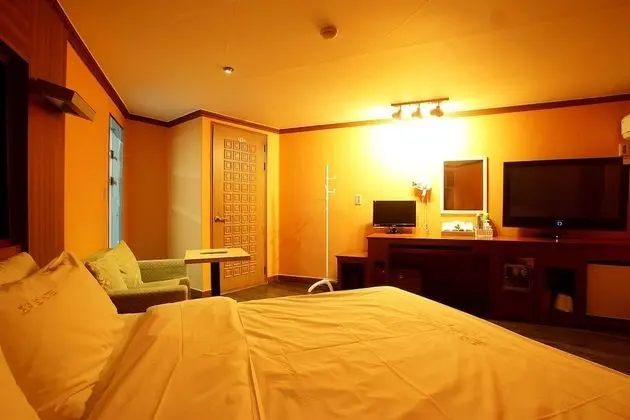 Oda (Standard room (Netflix viewing availa)