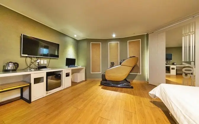 Oda (Corner Suite sitting type (Breakfast )