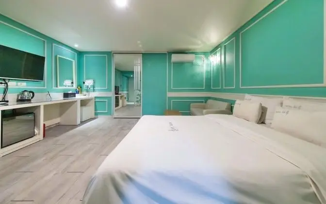 Oda (Deluxe (no breakfast styler Netflix &)