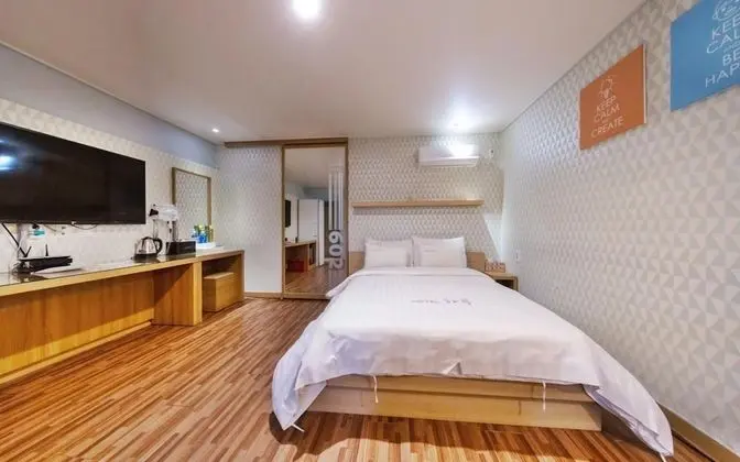 Oda (Deluxe (no breakfast styler Netflix &)