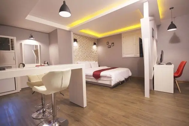 Oda (Semi-Suite room A (Netflix viewing av)