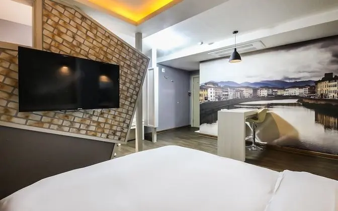 Oda (Semi-Suite room A (Netflix viewing av)