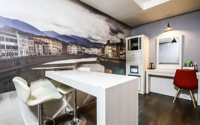 Oda (Semi-Suite room A (Netflix viewing av)