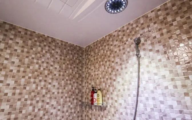 Oda (Semi-Suite room A (Netflix viewing av)