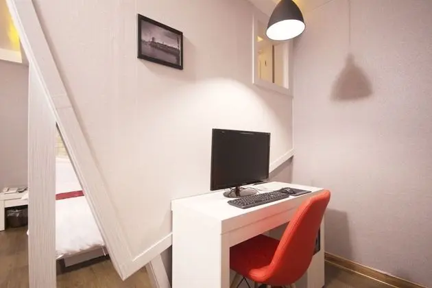 Oda (Semi-Suite room A (Netflix viewing av)