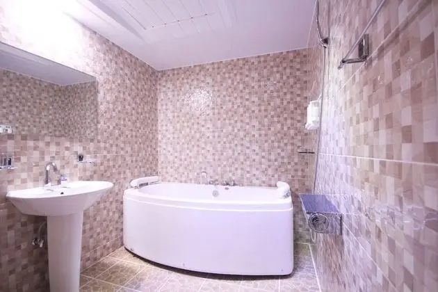 Oda (Semi-Suite room A (Netflix viewing av)