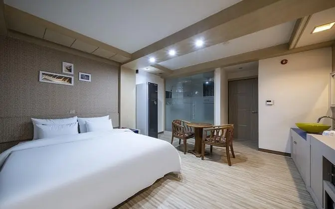 Oda (Standard room (with Lauren Williams m)