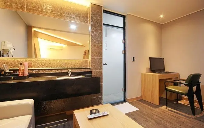 Oda (Deluxe (high specification 1PC Netfli)