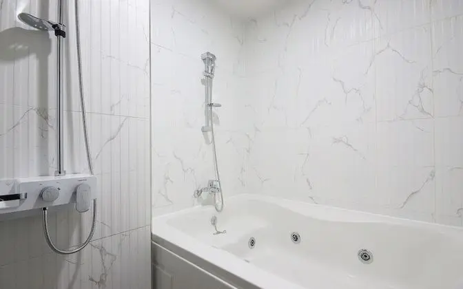 Oda (Premium (Whirlpool for 2 people 1 PC )