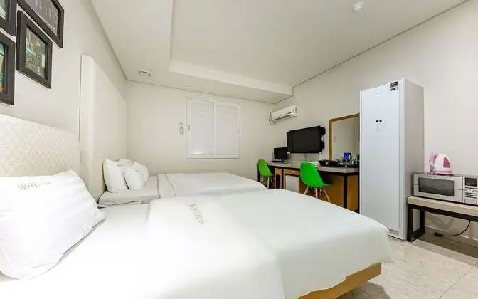 Oda (Twin (double single bed breakfast/Tue)