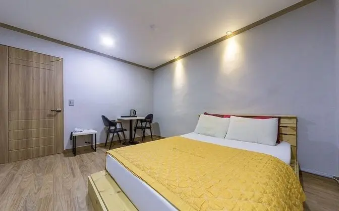 Oda (Deluxe Room (Netflix viewing mobile p)