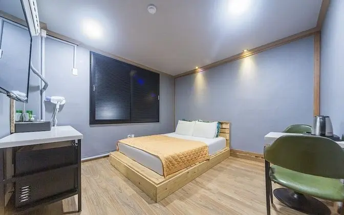 Oda (Standard Room (Netflix viewing mobile)