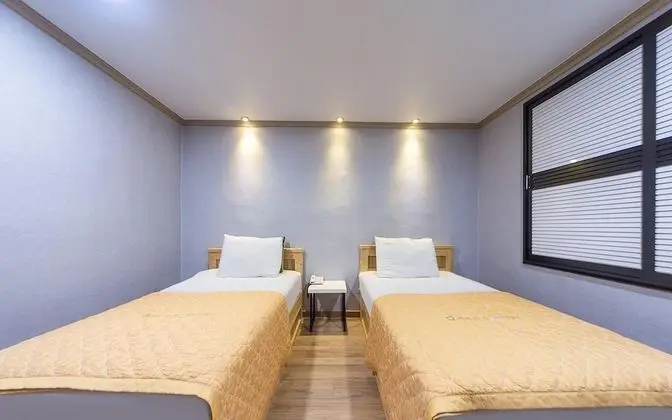 Oda (Twin Room (Netflix viewing possible m)