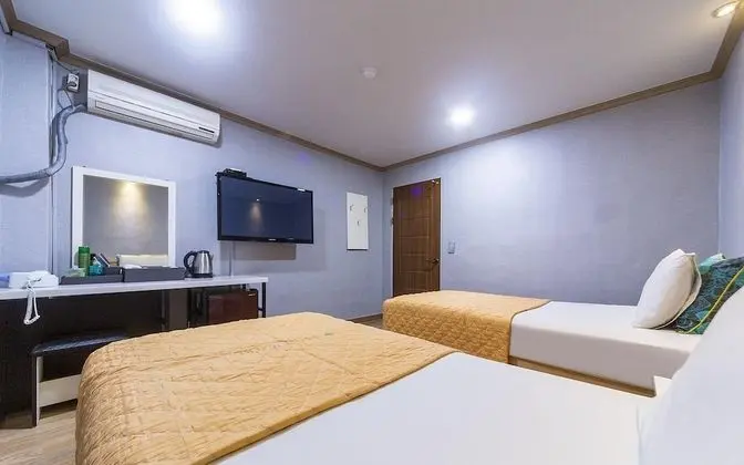 Oda (Twin Room (Netflix viewing possible m)