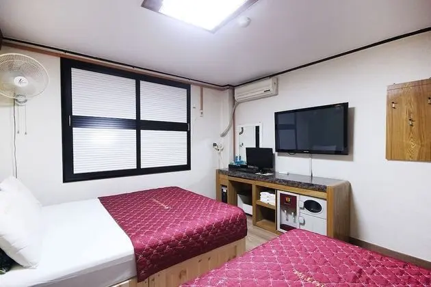 Oda (Twin Room (Netflix viewing possible m)