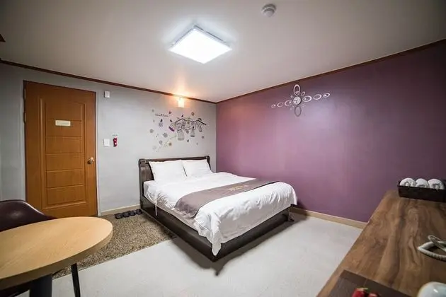 Oda (Deluxe rooms (Netflix free YouTube))