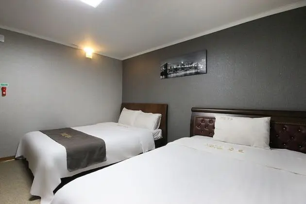 Oda (Family Twin (for three people Netflix)