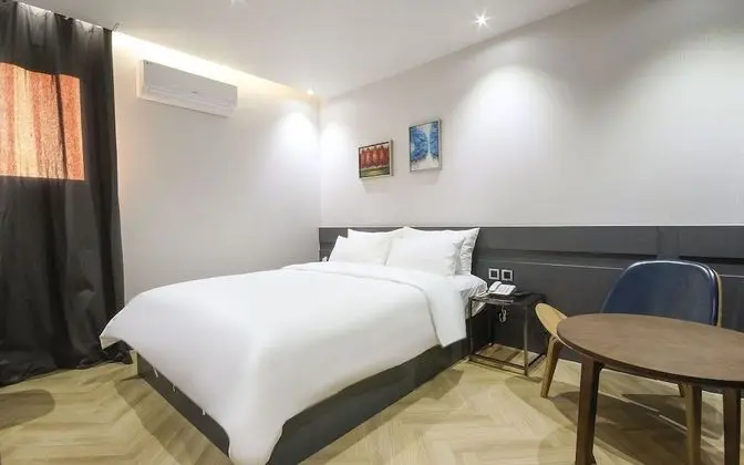 Oda (Deluxe Double (Netflix Available Hote)